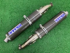 OVER製X-4 サイレンサーマフラー 左右 社外 バイク 部品 SC38 カーボン ステン スリップオン カスタム素材に コケキズ無し 【中古】 43 OVER製X-4 サイレンサーマフラー 左右 社外 バイク 部品 SC38 カーボン