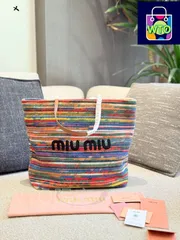 【今日特価】MiuMiu ジャガードビッグバッグ！迪麗熱巴さん愛用モデル！送料無料！在庫限定セール価格！-WT0輸入