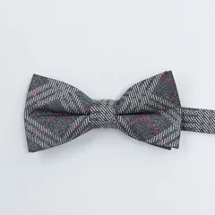 蝶ネクタイ　グレー　レッドライン　結婚式　新郎新婦　タキシード