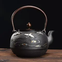 鉄瓶 馬 双馬 南部鉄器 錆 炉端 囲炉裏 キャンプ 茶道具 茶器 鉄瓶 馬 双馬 南部鉄器 錆 炉端 囲炉裏 キャンプ 茶道具 茶器