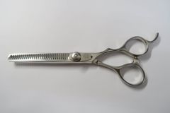 Bランク【メーカー不明】  セニング 美容師・理容師 5.8インチ 右利き 【中古】:H-9268