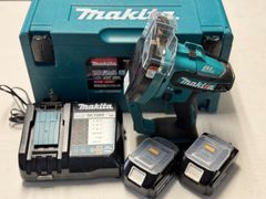 マキタ　充電式ネジカッタ18V  SC102DRGX　中古品　インボイス対応領収書OK　平日のみ発送