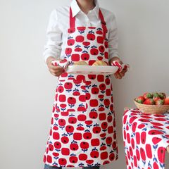 エプロン 北欧 首掛け 花柄 フラワーりんご レッド赤白 厚手 カフェ おしゃれ お洒落 オシャレ 料理 レディース 綿コットン リネン キッチン雑貨 Finlaysonフィンレイソン風 Marimekko風 プレゼントギフト フィンランド オンップ ポケット