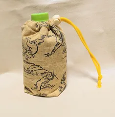 鳥獣戯画 保冷ペットボトルカバー  からし色  ハンドメイド 小さいサイズ