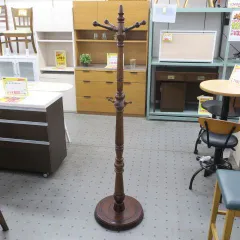 【美品】カリモク家具 karimoku ポールハンガー ラック　アンティーク 楽天市場】カリモク コロニアル コートハンガー 木製 ハンガー