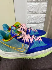 ナイキ　カイリーロー4 27.5㎝　レアカラー NIKE KYRIE LOW 4 'N7' ナイキ カイリー ローカット 4 【MEN'S