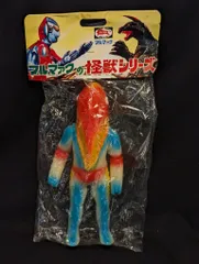 新品未開封　送料込　ブルマァク 復刻版 幻覚宇宙人 メトロン星人 蓄光版 Amazon.co.jp: ブルマァク メトロン星人 蓄光 宇宙人 ソフビ