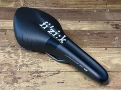 fizik　ARIONE VS　アリオネ バーサス ブルー フィジーク VERSUS X 痛みの発生を抑える進化版エルゴノミック
