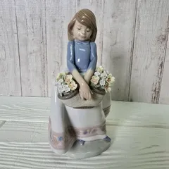 リヤドロ LLADRO 「バレンシアの少女」　　　　　　新品！可愛い！ リヤドロ LLADRO 「バレンシアの少女」 新品！可愛い！ - メルカリ