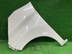デリカD5 CV5W ラジエーターグリル・フロントグリル ローデスト