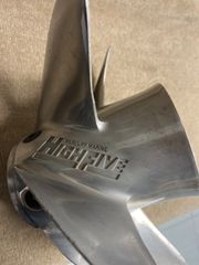 中古　Mercury マーキュリー　 マリン　定価14万以上　ステンレスプロペラ　品番　48-815762A46  ダイヤ　13.25   ピッチ23  RH 5枚ペラ　23p