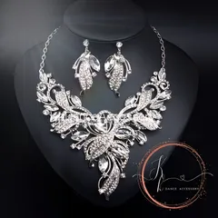 ネックレス ピアス クリスタル・フォレストファンタジー ベリーダンス、社交ダンス、ラテン、煌びやか、卒業式、結婚式、ウェディングパーティー 発表会 カラオケ大会、オペラ、舞台、ショーアクセサリー  ゴージャス  美しいキラキラ きれい  コスチューム 高見え