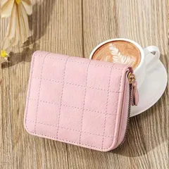 【ピンク】ふんわりキルティング ミニ財布 上品くすみカラー／コンパクトで大容量💖大容量 二つ折りミニ財布 コンパクトたっぷり収納 ミニマリスト スリム札入れ 軽量でポケットにすっきり収まる ウォレット