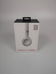 【美品】Beats SOLO3 WIRELESS シルバー 付属品 箱付