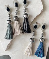 【amplis / アンプリス】ellipse tassel earring  /  タッセル フリンジ イヤリング シルバー