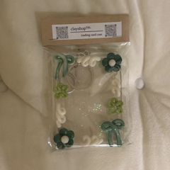 【在庫商品】ビックリボンとお花のトレカケース💚🤍　B8/トレカケース/クレイデコ/硬貨ケース/韓国/オタ活