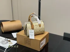 【今日特価】COACH Mini Pillow Bag クーチ ミニ ピローバッグ