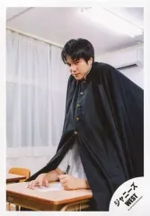 【中古】生写真(ジャニーズ) ジャニーズWEST/重岡大毅/上半身・衣装黒・マント・左向き/アルバム「WESTV!」MV＆ジャケ写オフショット/公式生写真