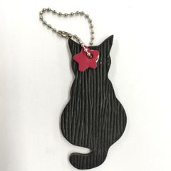 本革 レザーストラップ 	黒 猫	星付き ストラップ ハンドメイド/工房エールヨコハマ