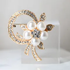 ブローチ パール コサージュ 花 パーティ 卒業式 卒園式 女子会 誕生日 プレゼント