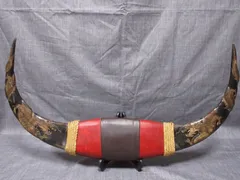 水牛の角　龍の彫刻　オシャレな彫り　インテリア　置物　希少　レア　限定価格　強者 置物 水牛の角 龍の彫刻装飾 台座付き 送料込 古美術