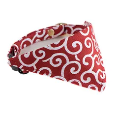 特価商品 【 猫雑貨 招福 】 猫 首輪 唐草 バンダナ セーフティバックル付 安全ベルト 鈴付 (M 赤) : BND-KR-M