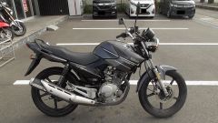 YBR125 キャブモデル いちばん古いモデルだと思います - メルカリ