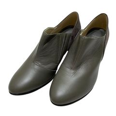 美品！JURGEN LEHL ヨーガンレール Vカット レザー スリッポン 美品！JURGEN LEHL ヨーガンレール Vカット レザー スリッポン - メルカリ