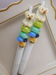 白クマとブルー系マカロン(フェイクスイーツ)のボールペン