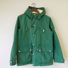 マウントレイニアデザイン マウンテンパーカー グリーン Sサイズ 