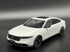 トヨタ TOYOTA アルファード 1/18 ミニカー ホワイト H171 - メルカリ