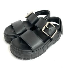 トッズ　美品　ダブルバックル　サンダル　35.5 黒　レザー　2025 22.5 トッズ 美品 ダブルバックル サンダル 35.5 黒 レザー 2025 22.5