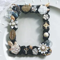 ୨୧ホイップデコトレカケース ブラック×ゴールド×ホワイト　B8縦入れ