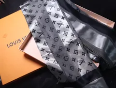 極美　LOUIS VUITTON ヴィトン　大判スカーフ　シルク　シルバー系 Louis Vuitton]☆Visuals Square 70 (Louis Vuitton/スカーフ