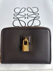 LOEWE 鍵チャーム×アナグラム型押し コインカードケース ブラウン