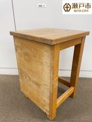 【図工室の木製椅子】No.1高さ　46cm