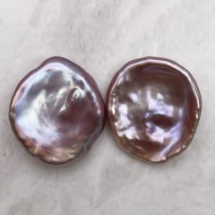 大粒花びらケシパールのピアス/イヤリング 22mm パープル系 紫 ペア バロック 真珠 結婚 ウェディング ブライダル
