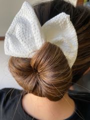 【今ならお得】お団子ヘアメーカー シニヨンメーカー 白