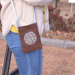サコッシュ ブラウン 本革 スマホショルダー スマホポーチ モロッコ 本革 携帯ポーチ スマホケース