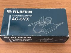 富士フィルム　デジカメ純正アダプター　AC-5VX　デジカメ純正充電器