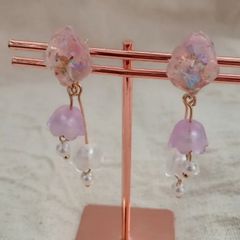 すずらんピアス　ピンク