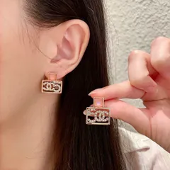 【今日特価】Chanel ヴィンテージ アルファベットピアス 送料無料！限定価格-MM輸入