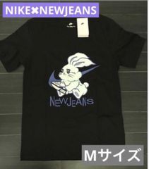 送料無料 通販 ファッション NIKE NewJeans by カスタム ブラックTシャツ Mナエキ 黒 you トップス