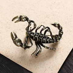 サソリ ブローチ ゴールド アンティーク調 蠍 スコーピオン 毒 針 砂 動物 アニマル 節足動物 贈りもの ユニーク 新品