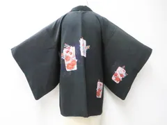 【一輝堂】【着物】黒羽織　絵羽柄　花文　羽織り紐付き　身丈約78cm　裄丈約62cm　25z02-1023