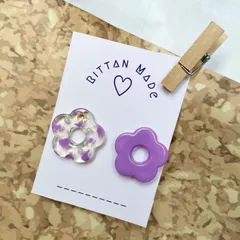 【No.129】ハンドメイドピアス　花形 パープル 牛柄