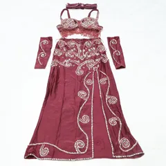 【ベリーダンス用 オリエンタル衣装】ワンレッド ラインストーン ビーズ 豪華 赤 シルバー スリット入り ストレッチ素材 ブラトップ スカート アクセサリーセット 落ち着いた色合い