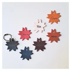 栃木レザー ＊ 桜キーホルダー　革　席札　プチギフト　ギフト　ネームタグ　名入れ