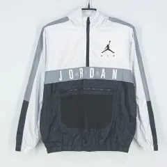 ジョーダン トゥイーン ウィンドブレーカー フード付きTシャツ 白 M ( 10 ー 12Y ) HU37920