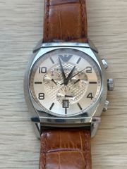 EMPORIO ARMANI（エンポリオアルマーニ）クラシック　クロノグラフ　AR0348　メンズクオーツ　稼働